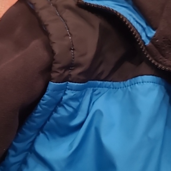 The North Face Lightweight Warm Hooded Winter Jacket Size XL - Picture 3 of 9